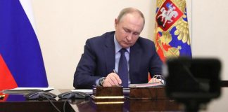 Russia, l’ex speechwriter di Putin: “Possibile golpe nei prossimi mesi”