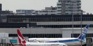 Australia, aereo atterra in sicurezza a Sidney dopo richiesta di soccorso
