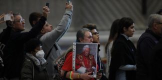 Benedetto XVI, oggi i funerali: l’addio e il rito per il Papa emerito