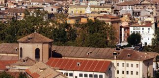 Detenuto suicida a Roma, sospeso agente penitenziaria: “Non controllò”