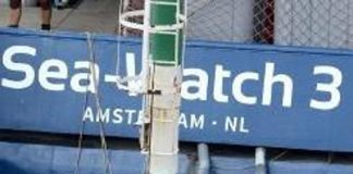Migranti, Sea Watch: “Italia pronta a finanziare alleati trafficanti, stop accordi con Libia”