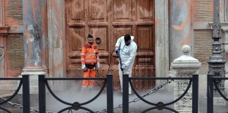 Blitz Senato, attivisti arrestati: “In cella ma facciata è già pulita: avanti con disobbedienza”