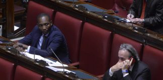 Soumahoro passa al gruppo Misto, Bonelli: “Umanamente deluso”