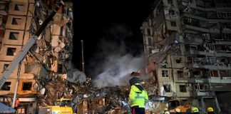 Ucraina, sale a 35 morti bilancio raid Russia su Dnipro