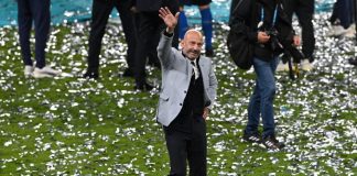 Vialli, la famiglia: “Malattia affrontata con coraggio e dignità”