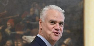 Poste, Zangrillo: “Polis strumento che accorcia distanza cittadini con Pa”