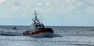 Barcone con otto cadaveri a Lampedusa, disperso un neonato