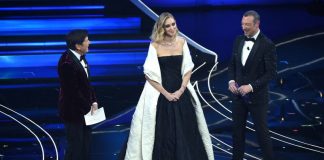 Sanremo al via con Mattarella, Benigni, Ferragni. Blanco distrugge i fiori