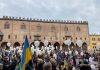 Le mamme ucraine in piazza con i loro bambini “Grazie mantovani per quanto fate per noi”