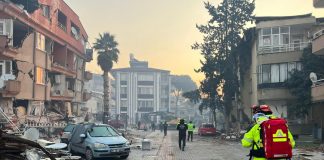 Terremoto Turchia Siria, medico italiano: “Molti bimbi morti, situazione drammatica”