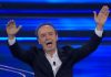 Sanremo 2023 al via, ovazione per Mattarella e Benigni-show