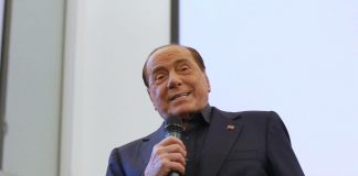 Berlusconi rispolvera ‘pericolo rosso’: “Comunisti me ne hanno fatte di tutti i colori”