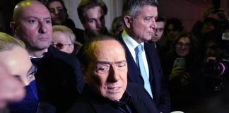 Ucraina, caso Zelensky contro Berlusconi agita maggioranza