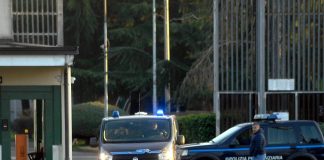 Cospito, il legale: “Ricovero verosimile, Stato ha dovere di salvargli la vita”