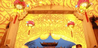 Covid Cina, Pechino annuncia vittoria su pandemia: “Compiuto un miracolo”