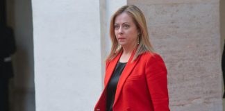 Meloni: “Donzelli e Delmastro? Non servono dimissioni”