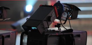 Conduttore tv insulta deputato, arriva multa record da 3,5 milioni