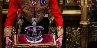Gb, per Camilla corona ‘riciclata’ senza il diamante Koh-i-Noor