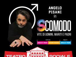 Lo spettacolo “Scomodo – Vite di uomini, mariti e padri” di Pisani al Sociale è spostato al 5 maggio