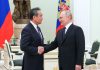 Russia-Cina, Putin incontra Wang Yi: “Nuove pietre miliari nelle relazioni”