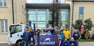 A Curtatone raccolti in una mattina 6,5 quintali di rifiuti di plastica