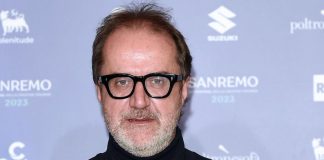Sanremo 2023, Coletta: “Bacio Rosa Chemical-Fedez? Meglio quello di Morandi con Anna”