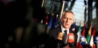 Ucraina, Nato: “Putin non si prepara a pace, subito tank a Kiev”