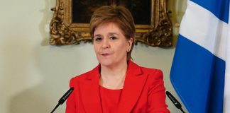 Scozia, dimissioni a sorpresa per la premier Sturgeon