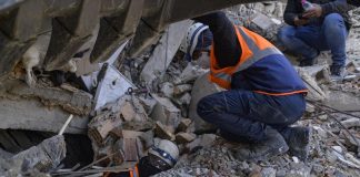 Terremoto Turchia, 45enne salvato dopo 278 ore sotto le macerie