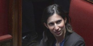 Immigrazione, Schlein “Si abolisca e si riscriva la legge Bossi-Fini”