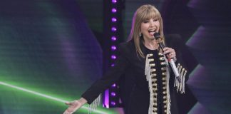 Ascolti tv Rai, quasi 3 milioni di telespettatori per Il Cantante Mascherato