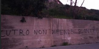 Naufragio migranti, a Cutro scritte contro Governo nel giorno del Cdm