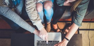 e-Commerce, 8 italiani su 10 comprano online