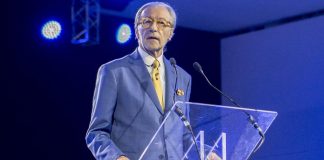 Lombardia, per Feltri esordio in Consiglio: “Ne ho già piene le palle”