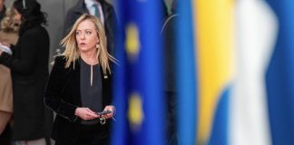 Migranti, Meloni a Ue: “Rischio 900mila arrivi da Tunisia”