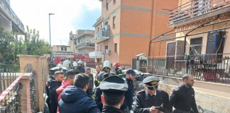 Roma, scontro tra due aerei Aeronautica: morti piloti