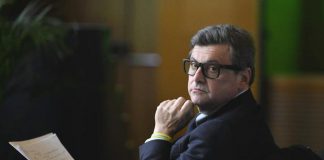Calenda: “Su Ucraina governo non sta più in piedi, è crisi politica”
