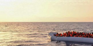 Migranti, ancora sbarchi a Lampedusa: 2mila in 24 ore