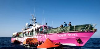 Louise Michel fermata a Lampedusa: stop a nave di Banksy, ecco perché