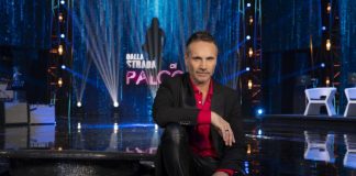 Nek torna conduttore, dal 28 marzo su Rai2 con ‘Dalla strada al palco’