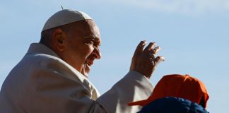 Papa Francesco ricoverato, la testimonianza: “In udienza appariva provato”