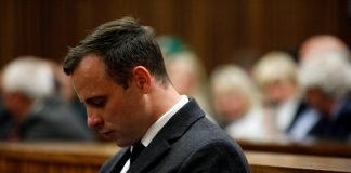Sudafrica, Oscar Pistorius resta in carcere