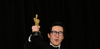 Oscar 2023, vince Ke Huy Quan: il ‘bambino’ di Indiana Jones e dei Goonies