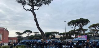 Lazio-Roma, tensione prima del derby: polizia evita scontro
