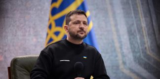 Ucraina, Zelensky invita Xi Jinping a Kiev: “Voglio parlare con lui”