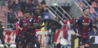 Bologna travolgente, 3-0 e sorpasso all’Udinese