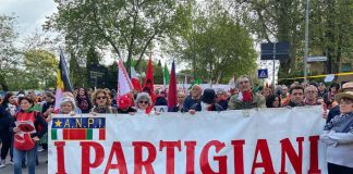 25 aprile, a Roma il corteo Anpi: circa 1300 i manifestanti