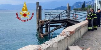Motonave sul Garda va a sbattere contro il molo, feriti due adulti e un bambino