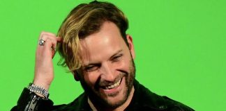 Alessandro Borghi e la sindrome di Tourette: “Mi viene quando sono molto felice” – Video