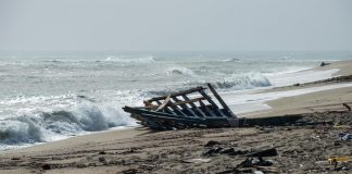 Naufragio Cutro, consegnato all’Italia quinto presunto scafista